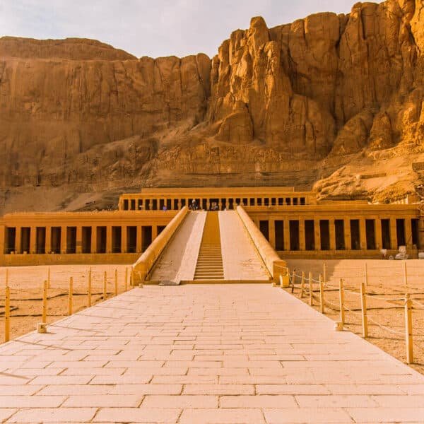 Templo magnífico de la Reina Hatshepsut en Egipto.
