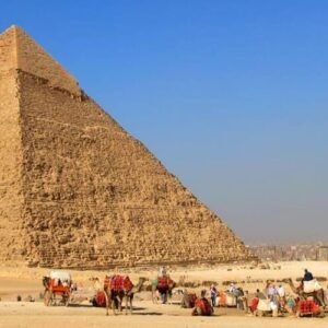 Vista impresionante de la Gran Pirámide de Giza en Egipto.