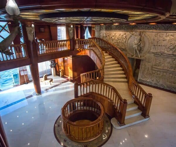 Princesa Sarah disfrutando de un crucero por el río Nilo.